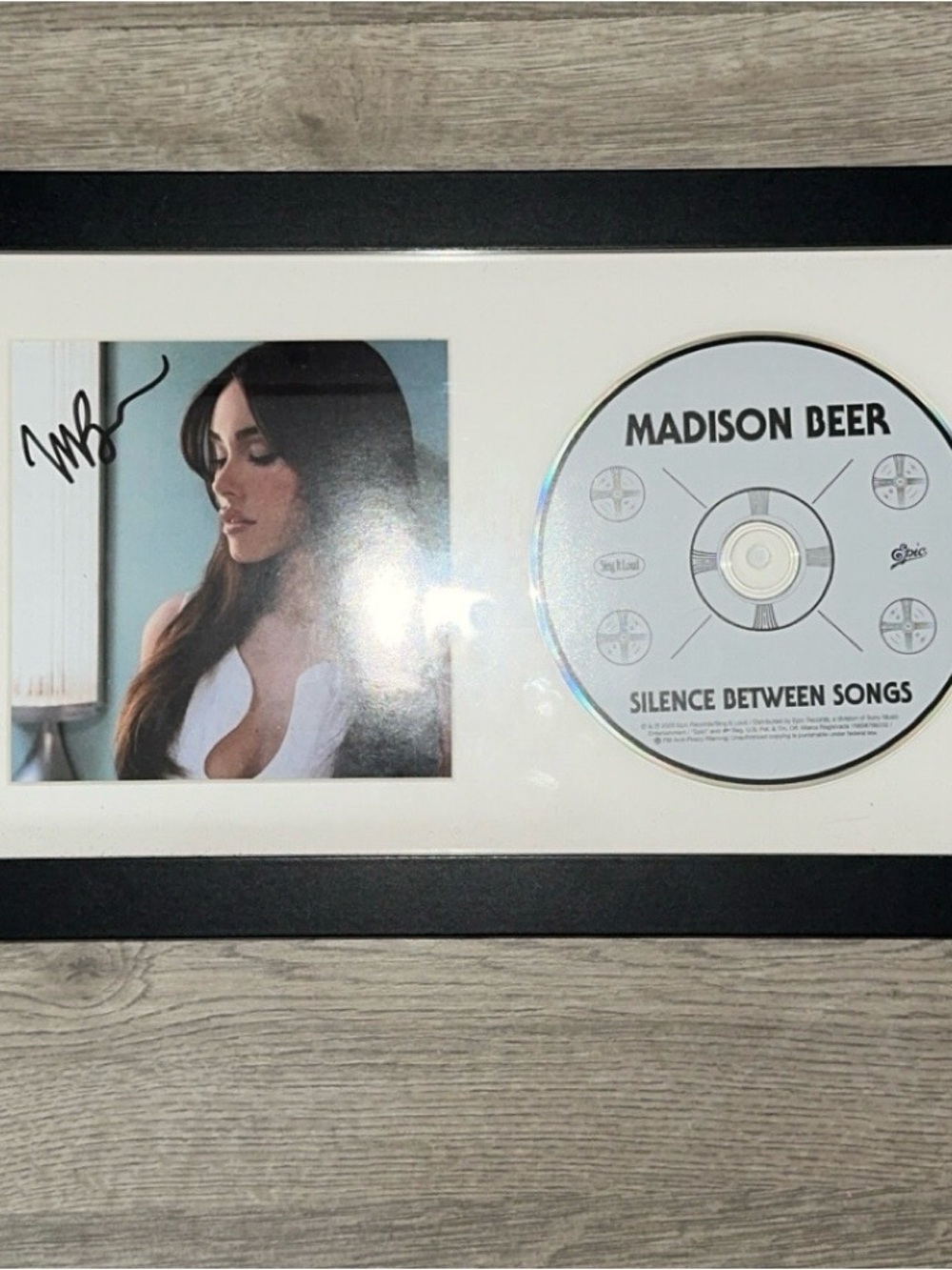 madison beer silence between songs cd + signed insert framed